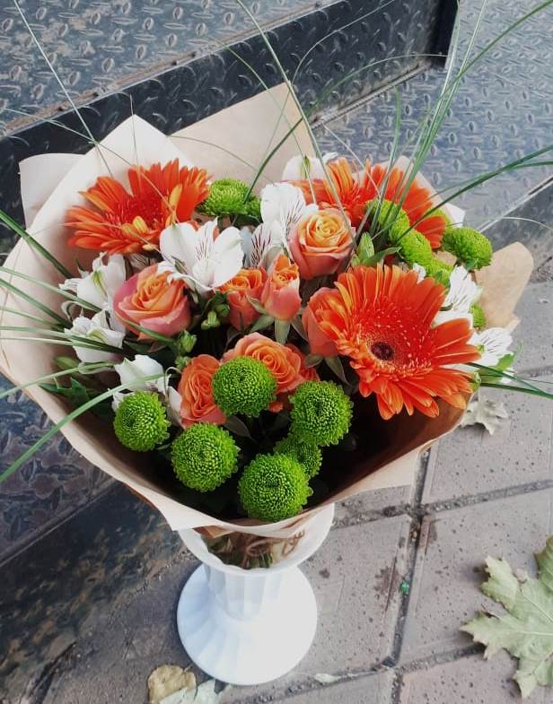Букет цветов из: Герберы, Хризантемы, Альстромерии и Розы в Большовской