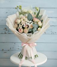 Букет цветов из:  Розы и Лизиантусы в Большовской