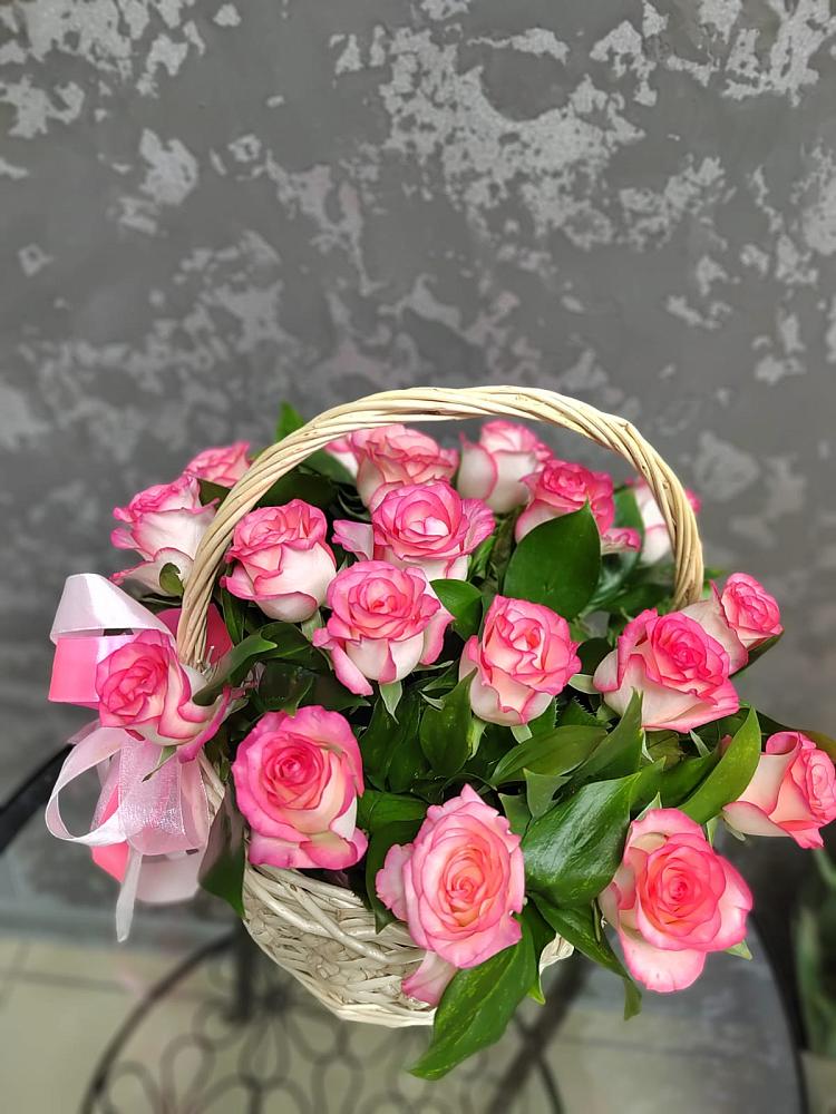 Цветочная композиция из Розы в корзине в Большовской