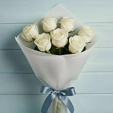 Букет 7 Белых роз Эдлесс Лав в Большовской