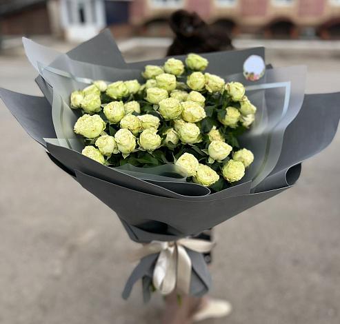 Букет Белые кустовые розы Солинеро в Большовской