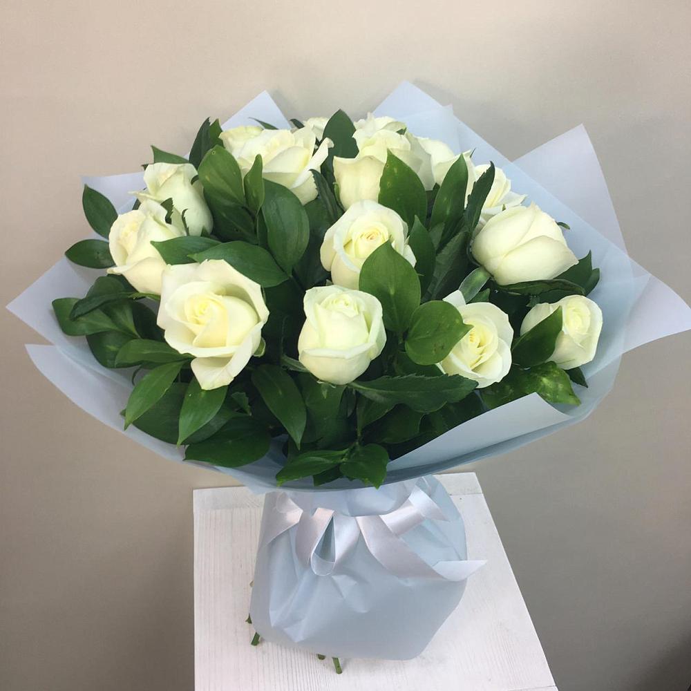 Букет 15 Белых роз Проуд в Большовской