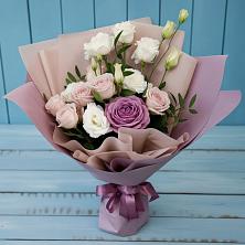 Букет цветов из:  Розы и Лизиантусы в Большовской
