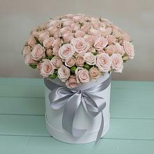 Цветочная композиция из Розы в шляпной коробке в Большовской