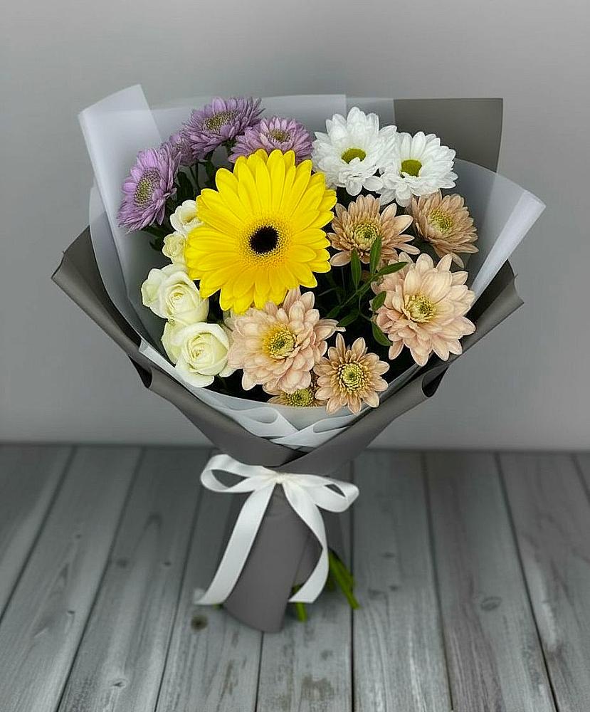 Букет цветов из: Розы, Герберы и Хризантемы в Большовской