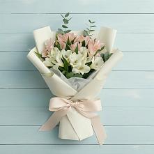 Букет цветов из:  Альстромерии в Большовской