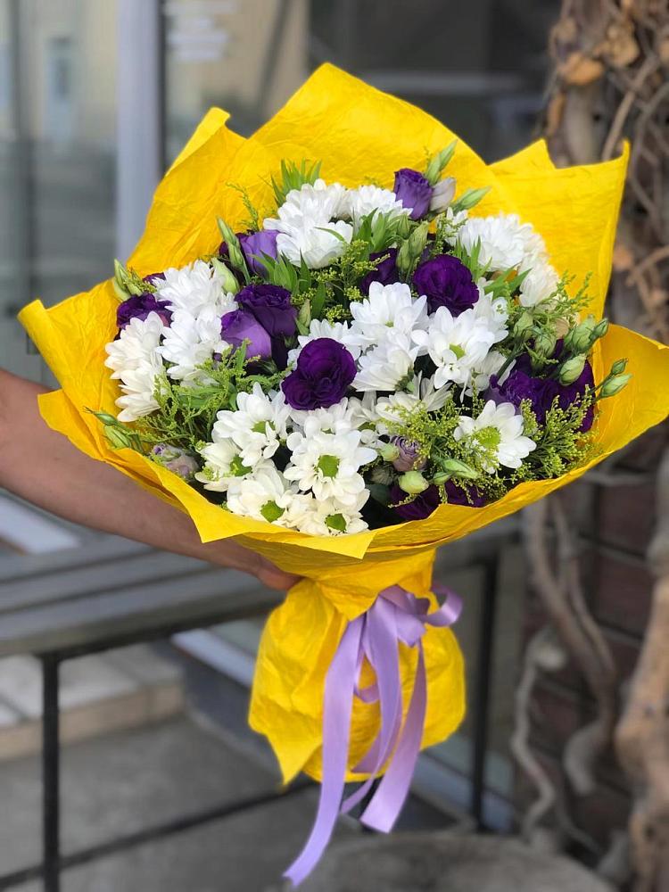 Букет цветов из: Ирисы, Хризантемы и Ромашки в Большовской