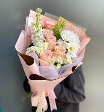 Букет цветов из:  Хризантемы и Розы в Большовской