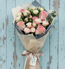 Букет цветов из:  Розы в Большовской