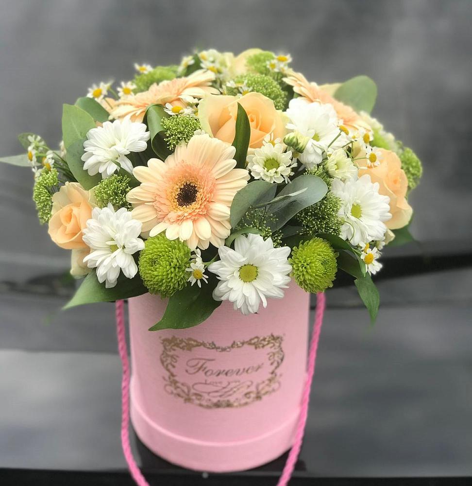 Цветочная композиция из Розы, Герберы и Хризантемы в шляпной коробке в Большовской