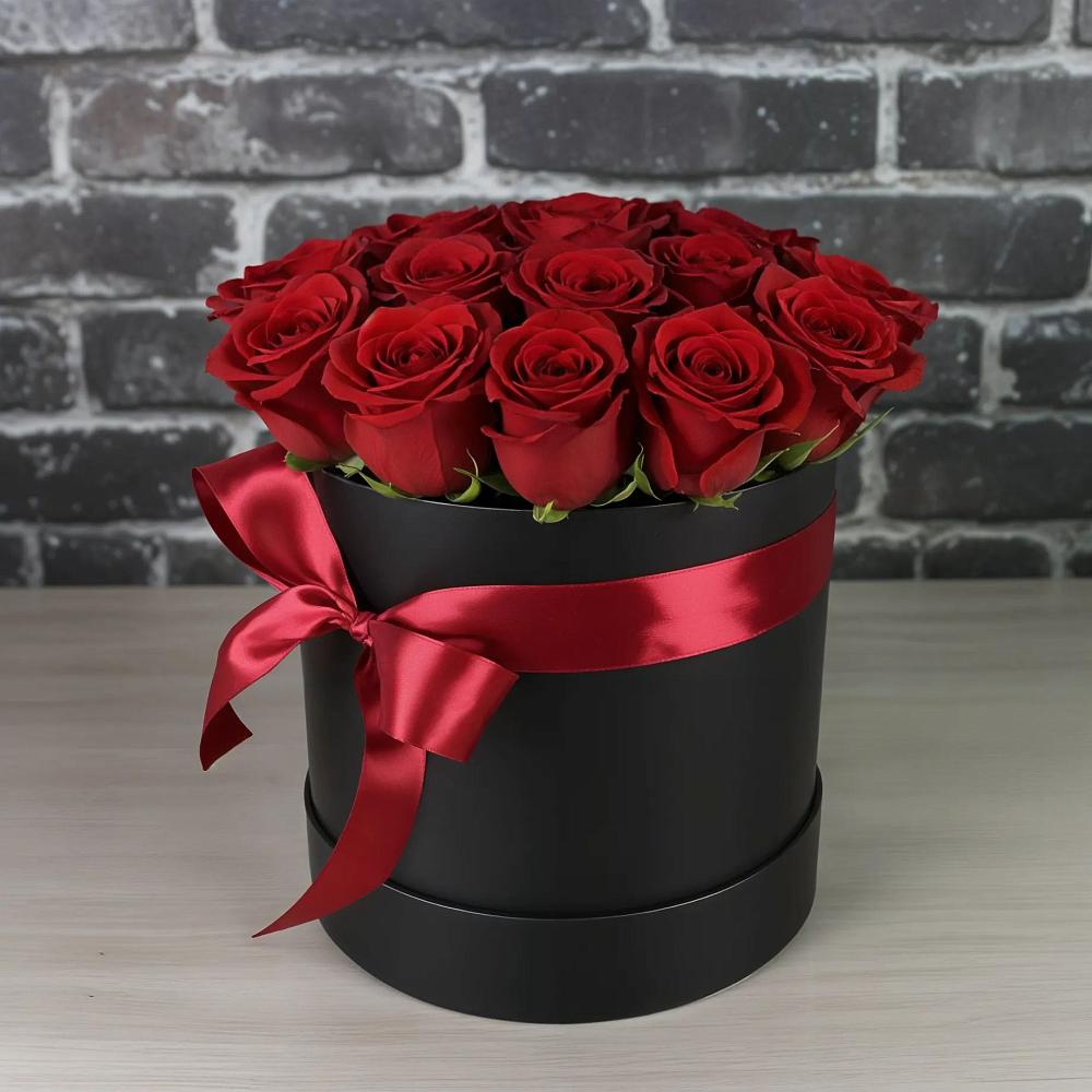 Цветочная композиция из Розы в шляпной коробке в Большовской