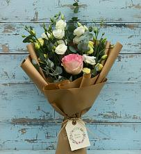 Букет цветов из:  Розы и Лизиантусы в Большовской