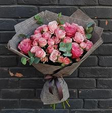Букет цветов из:  Розы в Большовской