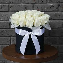 Цветочная композиция из Розы в шляпной коробке в Большовской